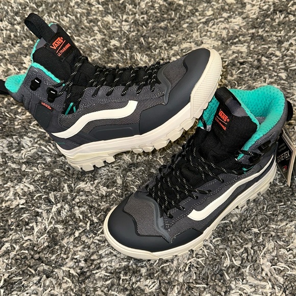 New VANS UltraRange EXO Hi GORE-TEX MTE-3 in Gray / Multi - Picture 2 of 16